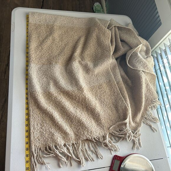 Womens Shawl One Size Beige Fringe Western Rodeo Layering Soft - Picture 7 of 8